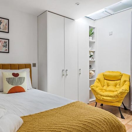 Trafalgar Square Arty Apartment London Bagian luar foto